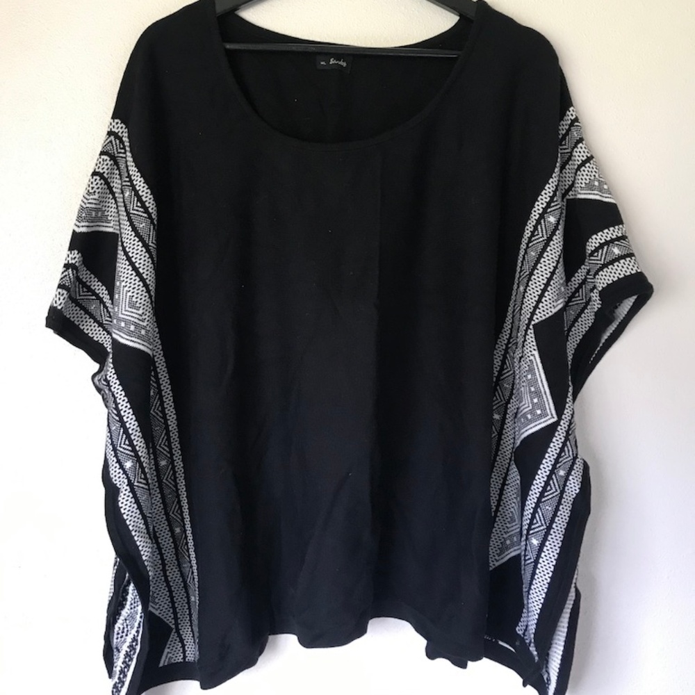 Bardot women's poncho with button details